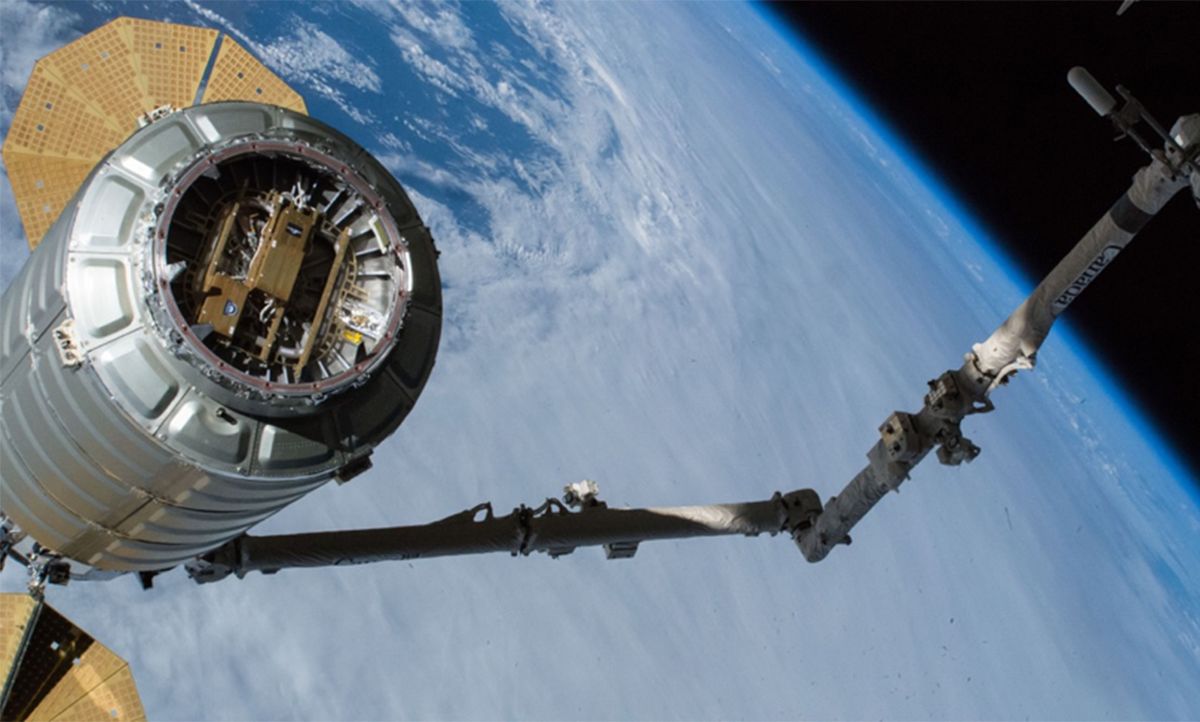 2019年2月，天鹅座飞船带着UbiquitiLink的第一个有效载荷离开国际空间站。